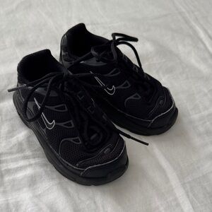 Kids black Nike Air Max Sneakers